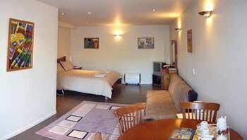 CompanyBayEndRoomNew