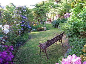 McAuley-Glen-Garden-seat-2